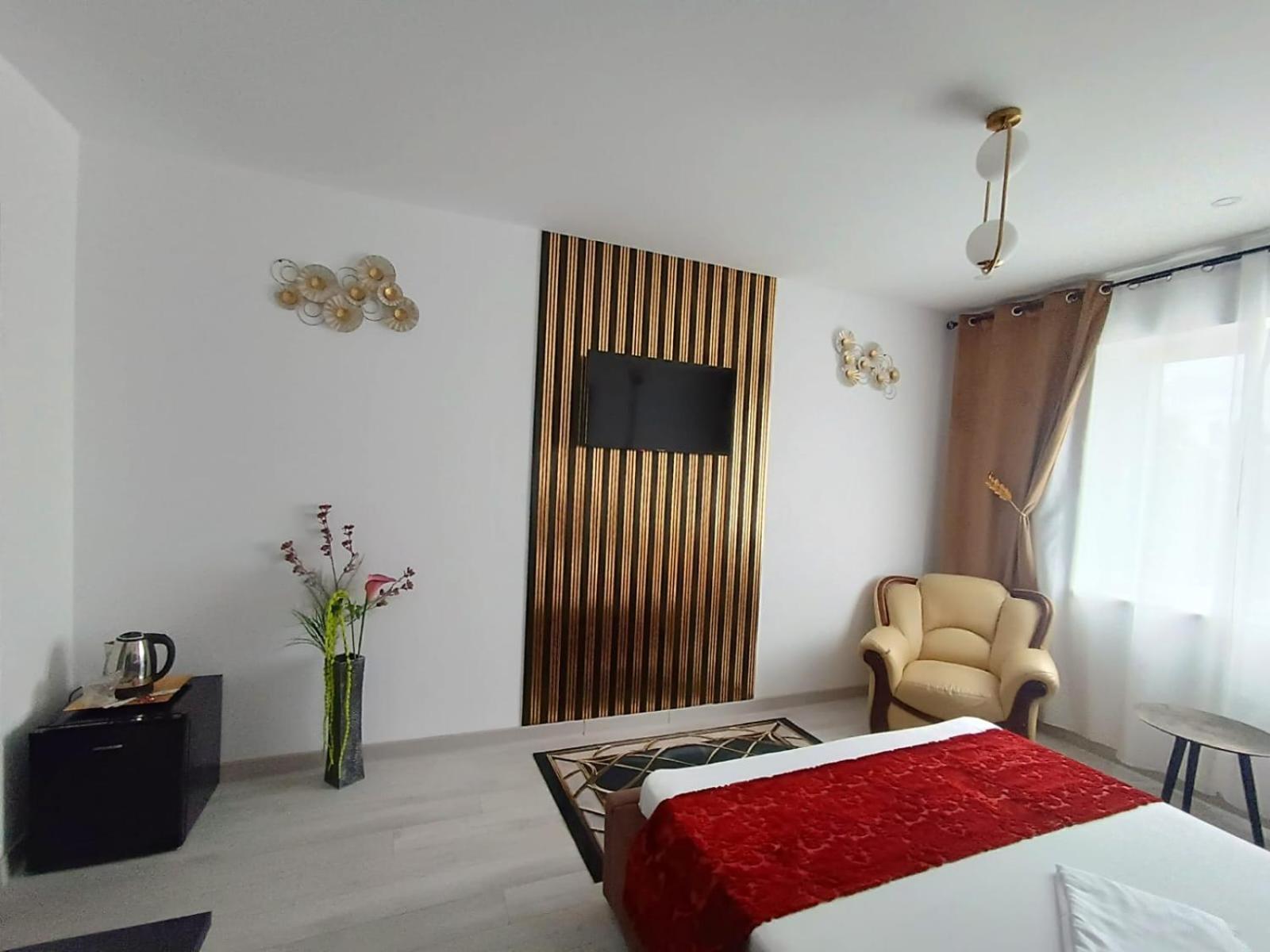 Eduard Elegance Rin * Bukarest